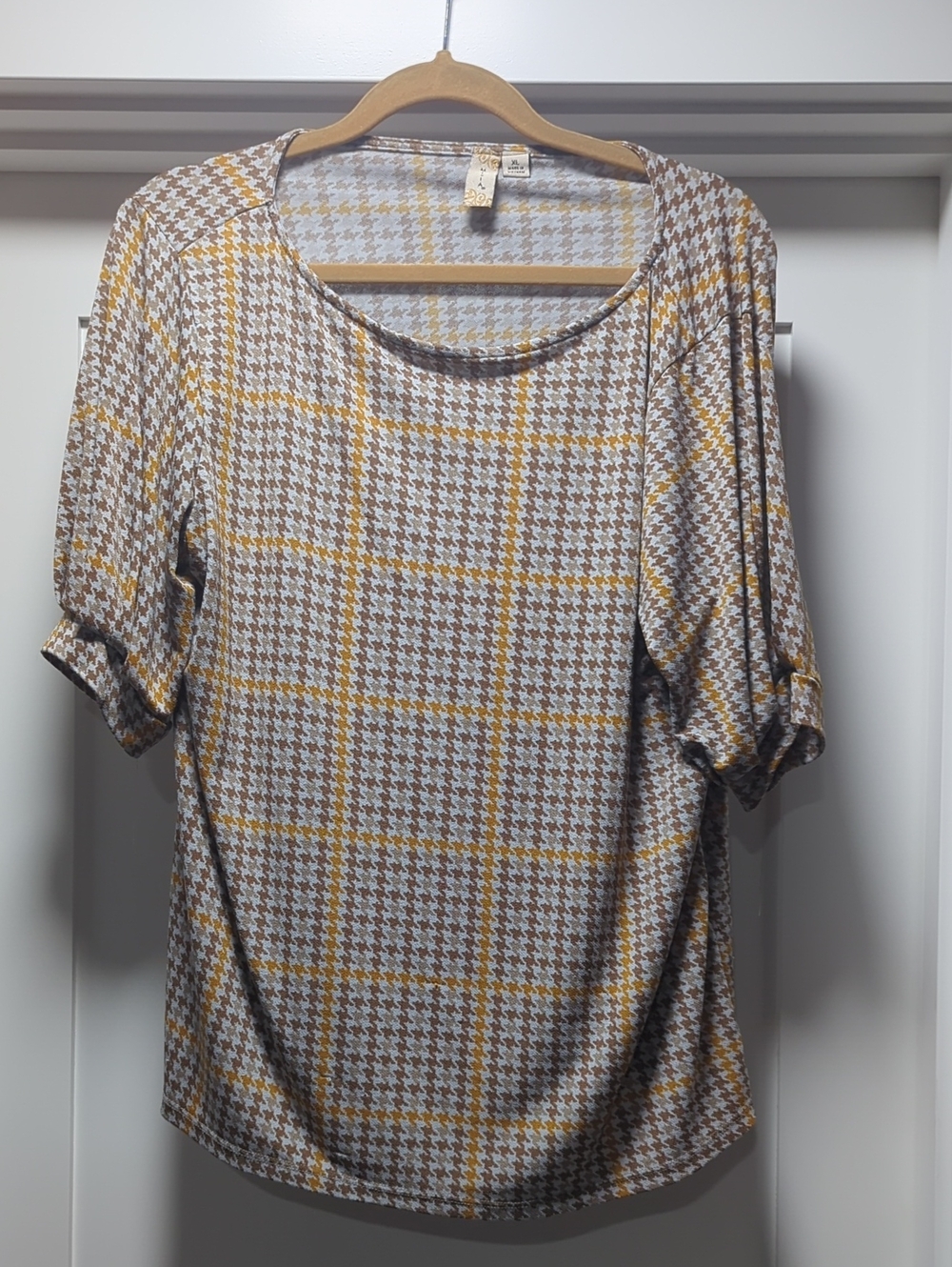 Misa Los Angeles Mustard & Taupe Houndstooth Plaid Roll-Sleeve Tee